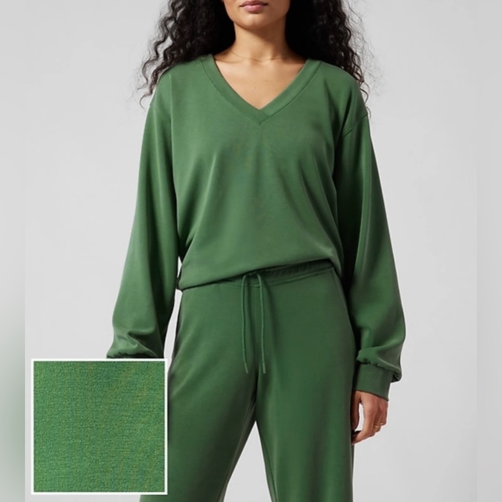 Athleta Green V-Neck UPF 50+ Seasoft Willow Sweatshirt Size Large